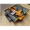 Image 2 : Plaspugs wet tile saw