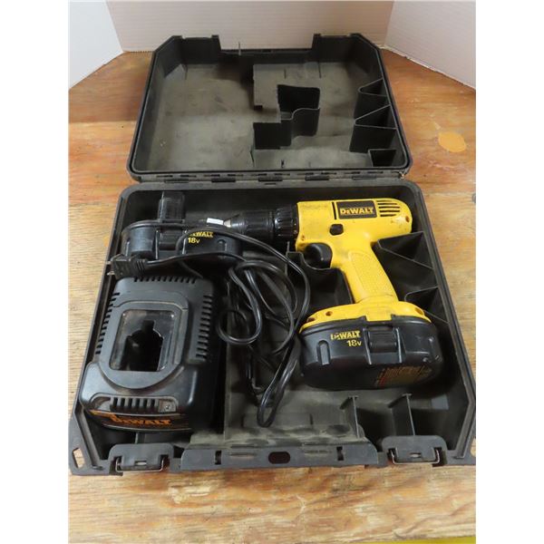 18V Dewalt wireless drill with 2 batteries, charger and case
