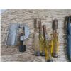 Image 3 : chisels, clamps, prybar, etc.