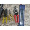 Image 5 : assorted tools - pliers, tin shears, etc.
