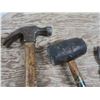 Image 2 : 2 hammers and tin shears