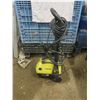 Image 2 : Karcher 320 pressure washer