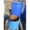 Image 1 : 50 gallon plastic water barrel and steel tank