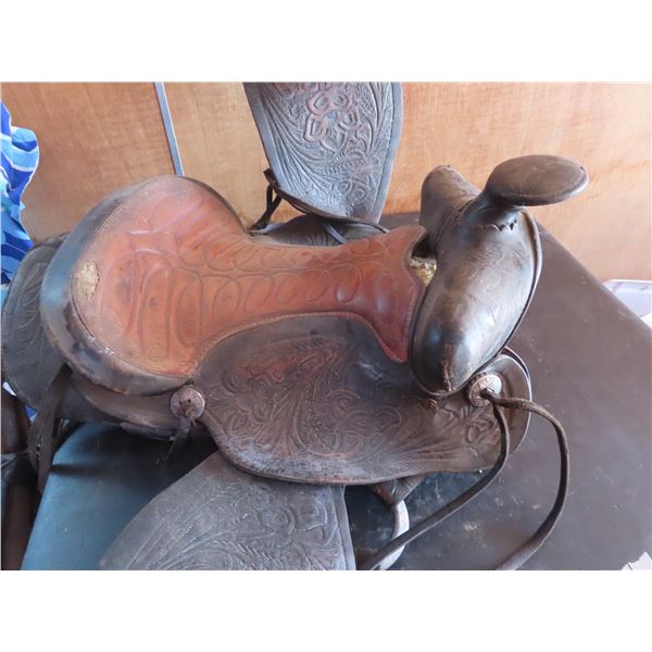 16" saddle , stirrups , cinch