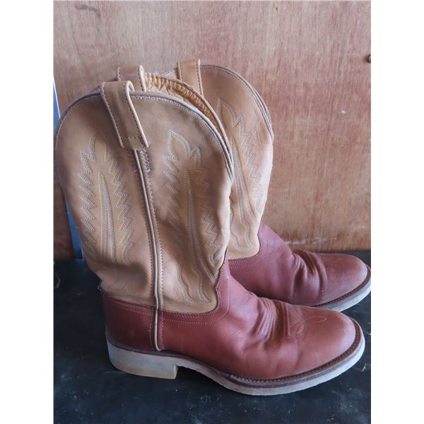 size 9 mens cowboy boots