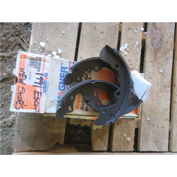 1991 Ford Escort brake shoes
