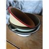 Image 5 : assorted enamel ware