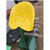 Image 5 : unstyled john deere G seat assembly