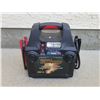 Image 2 : Eliminator 700 Amp Mobile Booster Pack w/charging cord