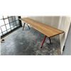 Image 2 : HAY PYRAMID OAK/RED 15" X 16" BENCH