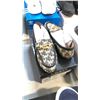 Image 3 : RALPH LAUREN SIZE 6 1/2 WOMEN'S SHOES