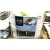Image 2 : KING SIZE DUVET AND 5 PILLOWS
