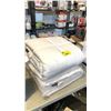Image 1 : 2 IAM TM DUVETS