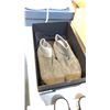 Image 3 : NICHOLAS KIRKWOOD AND UGG SIZE 35 WOMEN'S SHOES