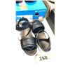 Image 2 : UGG AND COLUMBIA SIZE 7 WOMEN'S SANDAL AND SNICKER