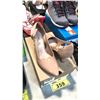 Image 2 : CLARKS AND RAID SIZE 7 1/2 WOMEN'S SHOES