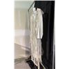 Image 2 : VINTAGE WHITE LACE DRESS COSTUME, DAILY RENTAL $75.00