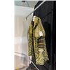 Image 2 : GREEN/GOLD 1550'S COSTUME, DAILY RENTAL $135.00