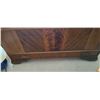 Image 4 : Cedar Chest C
