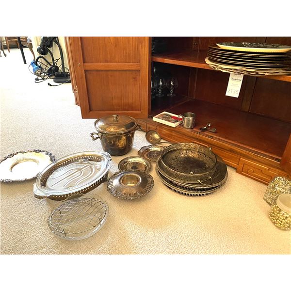 Silver plate, Chargers A