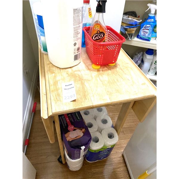 Rolling cart, +contents B