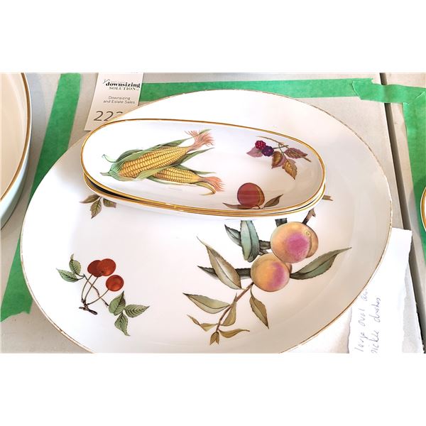 Royal Worcester Evesham Gold A