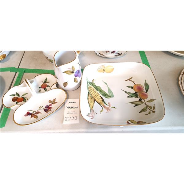 Royal Worcester Evesham Gold A