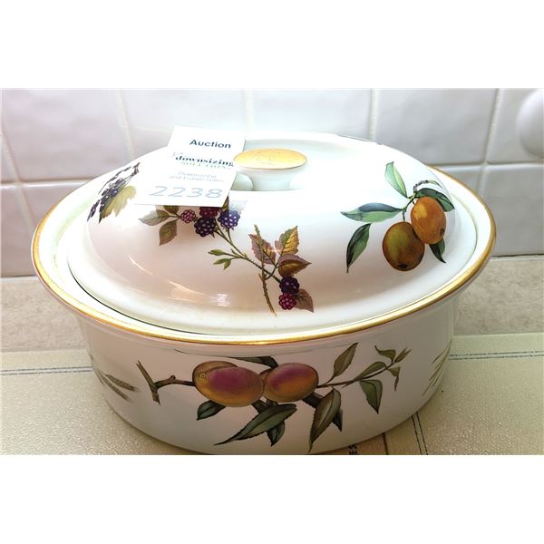Royal Worcester Evesham Gold A