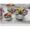 Image 2 : 3 Ceramic decorative flower arrangements & Amway flower holder