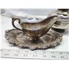 Image 3 : Metal oil lamp & 2 metal dishes