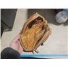 Image 3 : lh baseball glove and ball