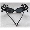 Image 5 : Dame Edna Crazy sunglasses with rhinestones