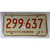 Image 2 : 1971 Saskatchewan license plates Farm 27-214 & 229-637