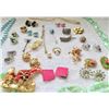 Image 5 : Lot of costume jewellery - Rhinestone, Pearls, earrings and necklaces