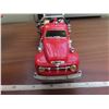Image 3 : 1.18 scale die cast vintage fire truck nice- no box