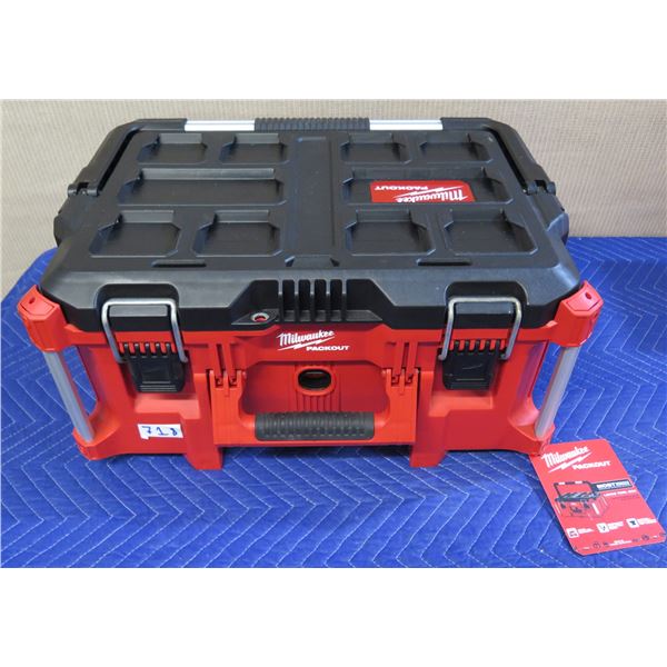 Milwaukee PACKOUT Large Tool Box New