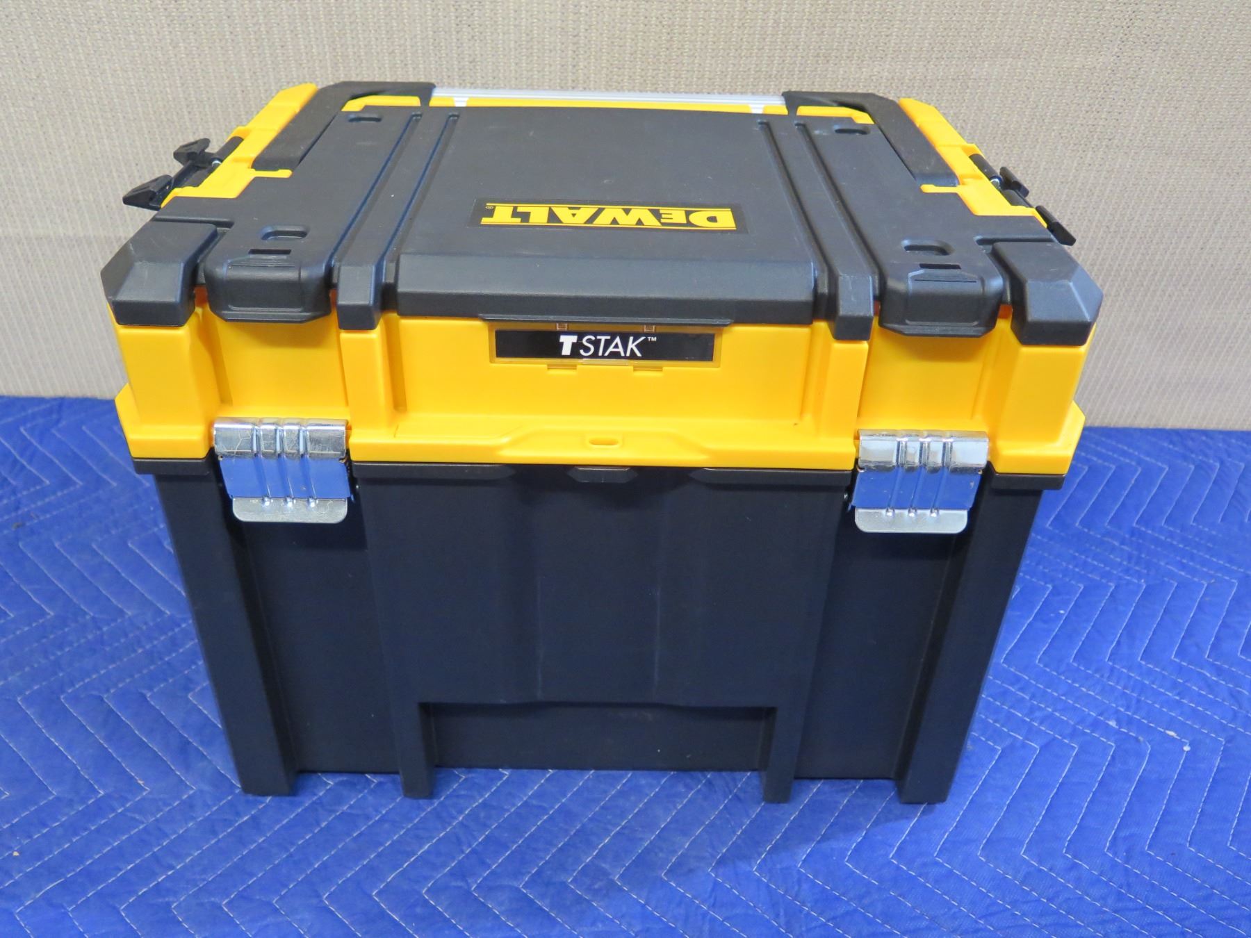 DeWalt DWST17814 T-Stak Deep Tool Box w/ Organizer Top