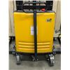 Image 2 : VESTIL - ELECTRIC PALLET STACKER - model: SL-137-AA