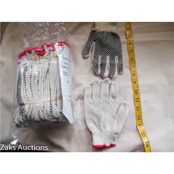 12 Pairs of New Garden or Other use Gloves Size Small