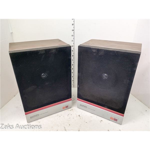 Estate Vintage Lloyds Stereo Speakers Model WW019