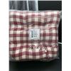 Image 1 : Burgandy Plaid Chair Pad (2 x 16in x 15in x 3in)