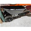 Image 3 : Yardworks 2 Wheeled Wheelbarrow