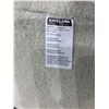 Image 2 : Kirkland signature Queen size grey plush blanket