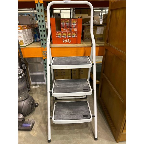 3 step folding step ladder