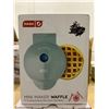 Image 4 : Combo lot of Dash mini waffle maker and Dash mini Bundt cake maker