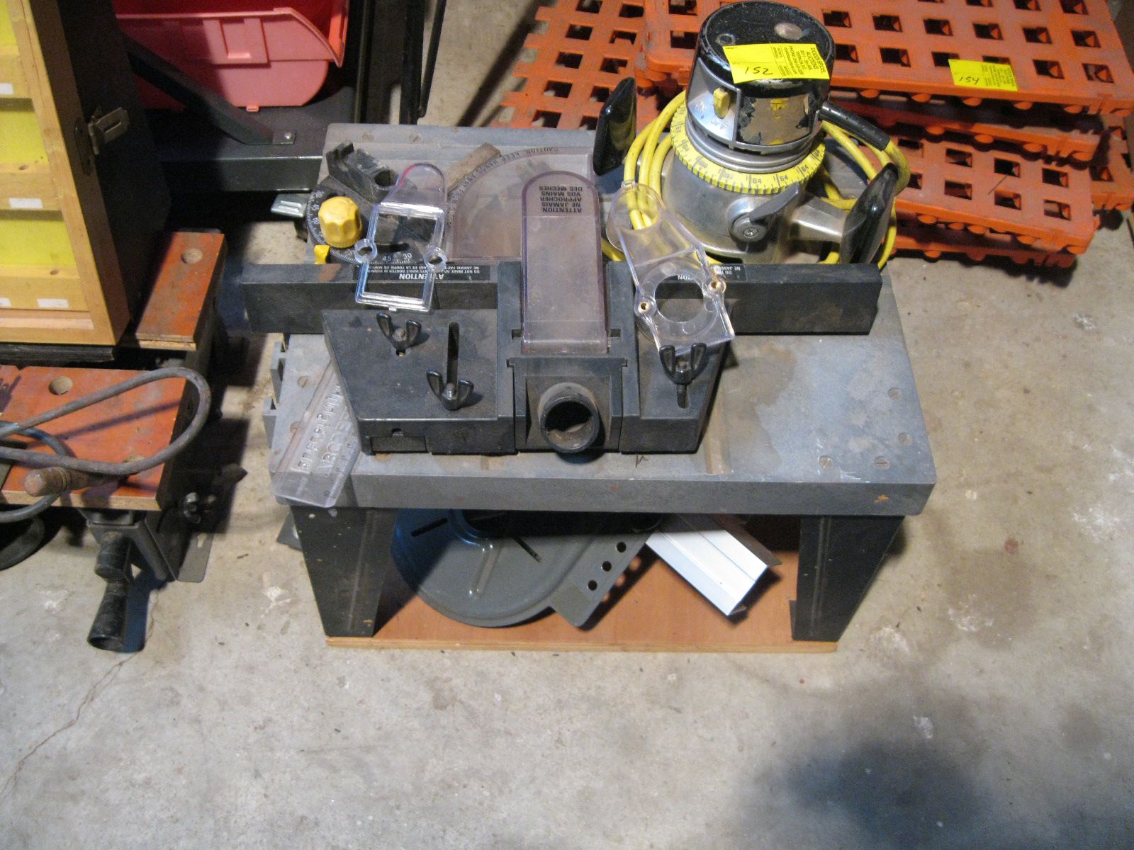 Stanley 265 Mk1 Router STANLEY ROUTER & ROUTER TABLE W/ACCESS. - Dodds Auction