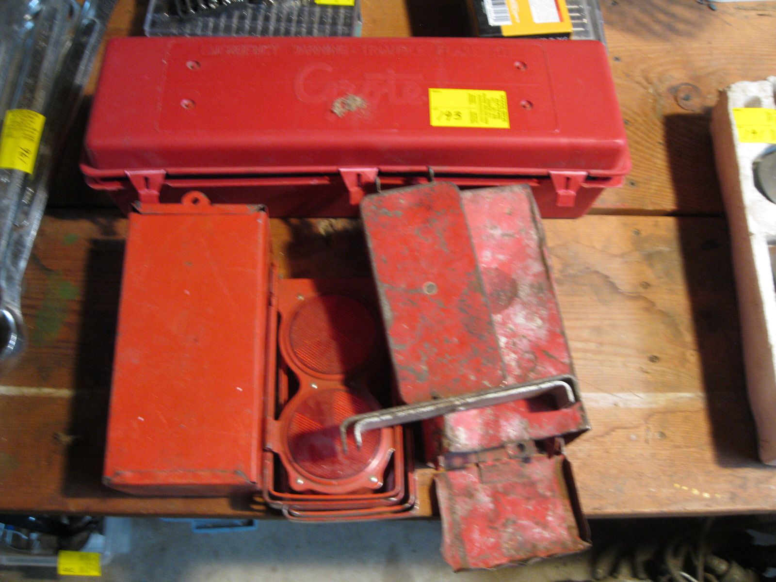 EMERGENCY TRIANGLE FLARE KIT & 3 OLDER REFLECTOR KITS