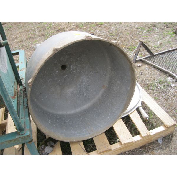 LG. ALUMINUM POT/STEAM KETTLE W/LEGS - "AS IS"