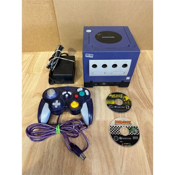 Lot of 1 Nintendo GameCube w/ Power Supply + 2 Games + Controller - Used