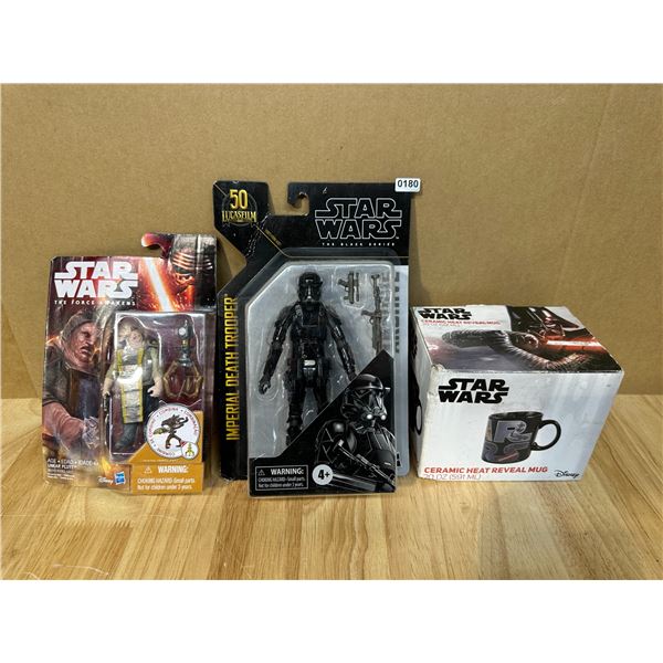 Lot of 2 Star Wars Action Figures + 1 Star Wars Ceramic Heat Reveal Mug